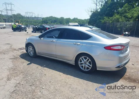 2014 Ford Fusion Se z USA, uszkodzony, nr VIN 1FA6P0H74E5391242